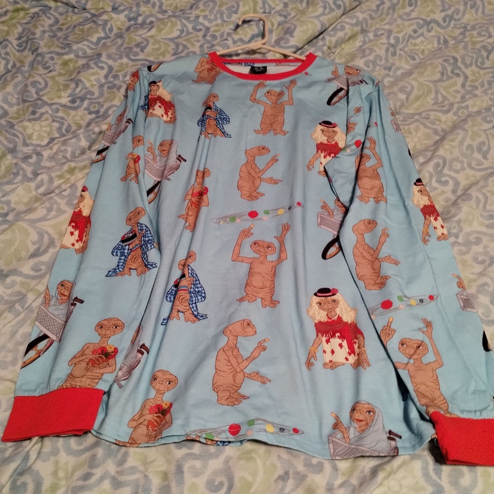 E.T. dressed up all over long sleeve pajama top.
